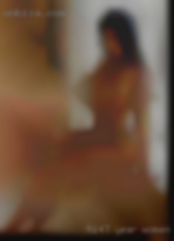Hi,47 year women old bi horny white male near Junction City.